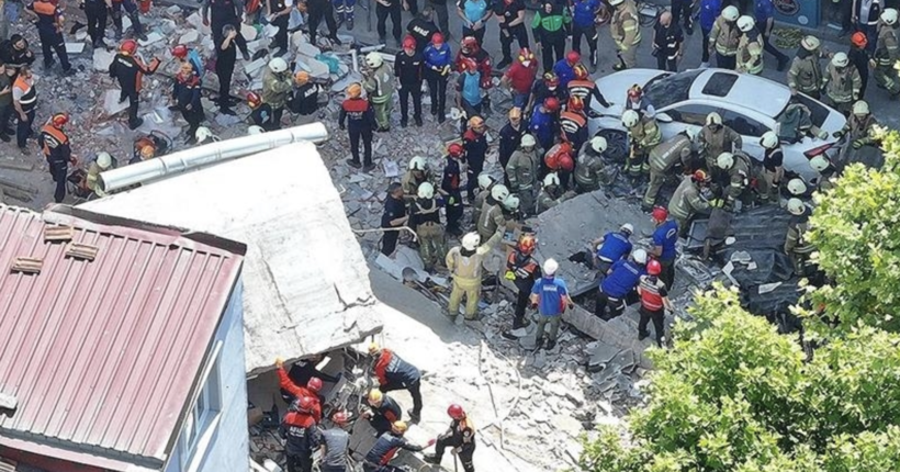У Стамбулі обвалився будинок: є жертва та постраждалі
