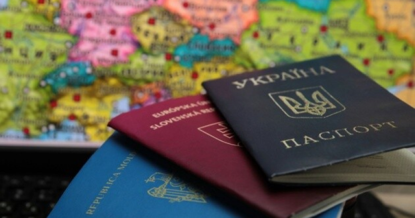 З України не випускатимуть осіб з подвійним громадянством, - посольство США