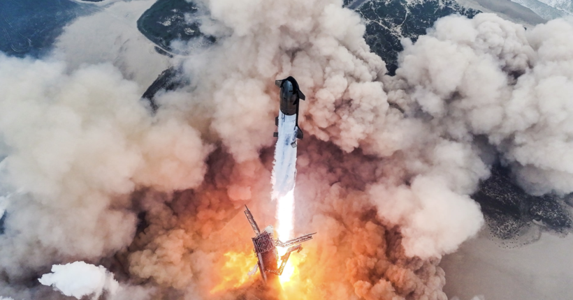 SpaceX вперше успішно провела запуск Starship та повернула його після польоту