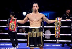 Олександру Усику кинув виклик чемпіон світу у крузервейті Джей Опетая