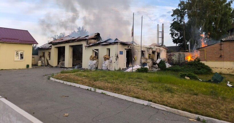 росія атакувала пожежну частину на Харківщині: фото наслідків