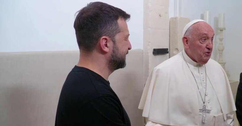 Зеленський зустрівся з Папою Франциском в Італії (відео)
