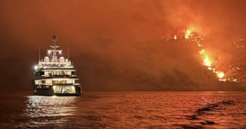 Хотіли розважитися, натомість спалили ліс: у Греції пасажири яхти невдало запустили феєрверки