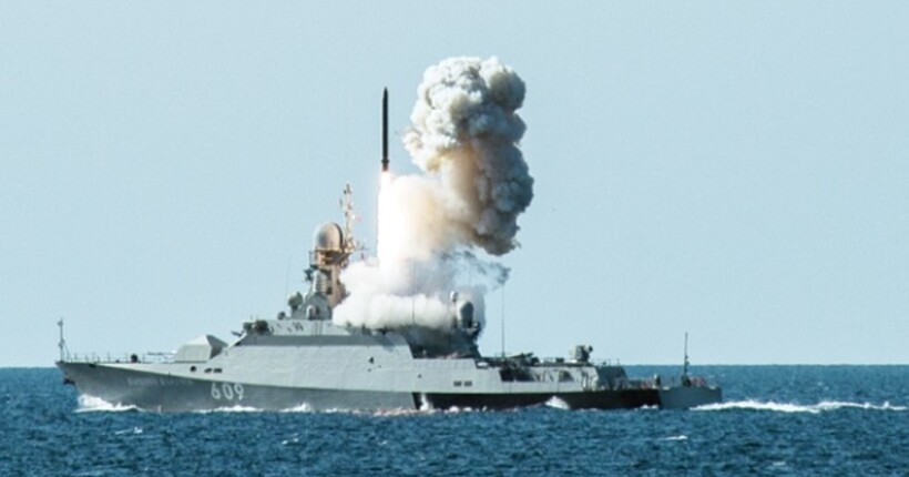 Сім ворожих кораблів несуть службу у Чорному та Азовському морях: чи є ракетоносії 