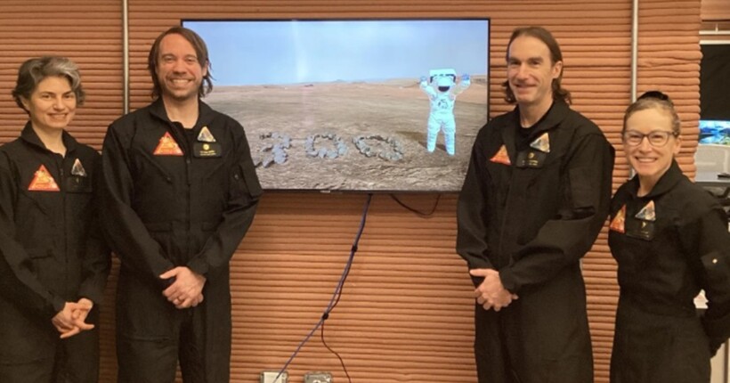 Прожили рік на Марсі: добровольців випустили з 3D-друкованого симулятора марсіанської бази