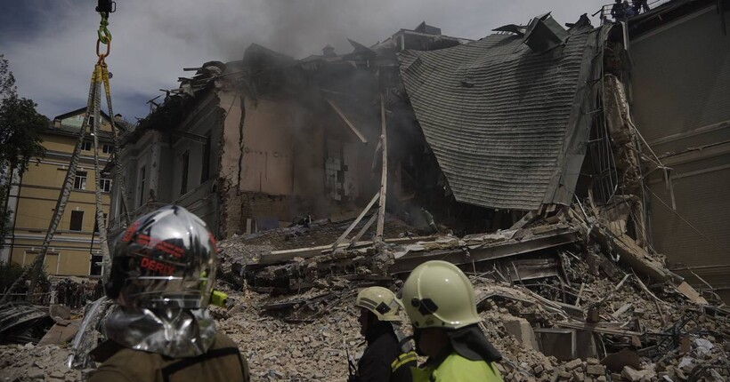Ляшко повідомив про одного загиблого та понад 20 постраждалих: евакуація з “Охматдиту” триває