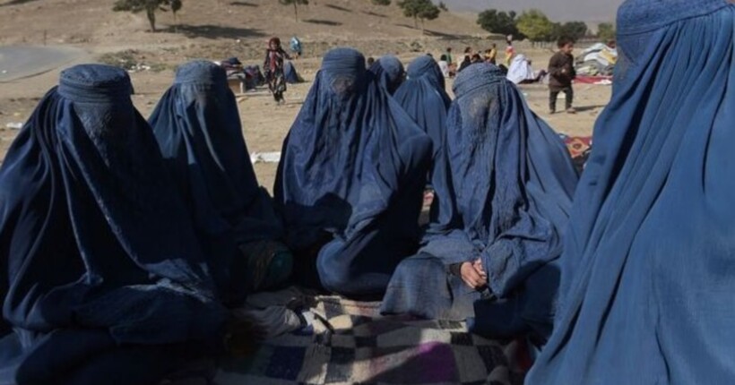 Музика, кальян, спортзали та західні зачіски під забороною: як живуть жінки в Афганістані при талібах