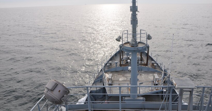 рф тримає три кораблі у Чорному і Азовському морях: чи є ракетоносії