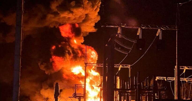 У Ростовській області горить нафтобаза після атаки безпілотників