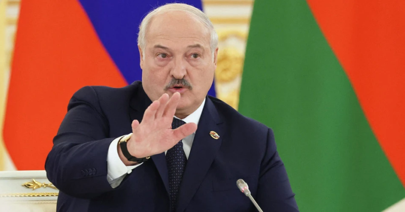 Лукашенко заявив про відвід військ від кордону з Україною