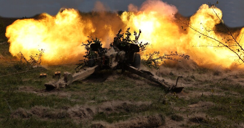 ЗСУ показали, як нищать російську артилерію на замаскованих позиціях