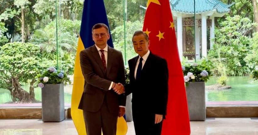 Кулеба пояснив китайському колезі позицію України щодо перемовин з рф