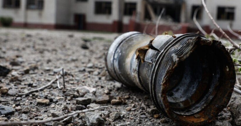 Окупанти вдарили по Лозовій на Харківщині: під завалами виявили тіло людини