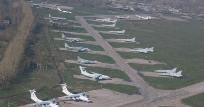 Вибухи в Рязані: невідомі дрони летіли на НПЗ та аеродром 
