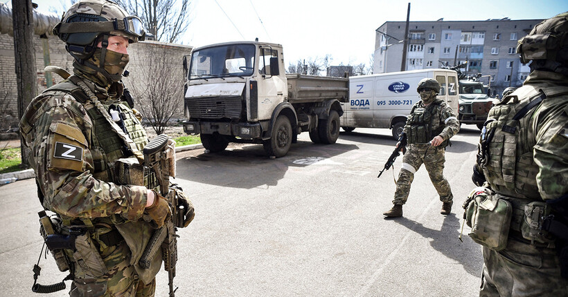 Окупанти вербують дітей на Луганщині до “військово-патріотичних таборів”