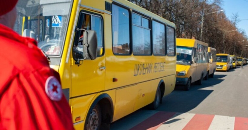 На тлі вчорашнього обстрілу Великого Бурлука у МВА вкотре закликали людей евакуюватись