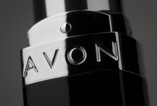 Кінець епохи: Avon подала заяву про банкрутство 