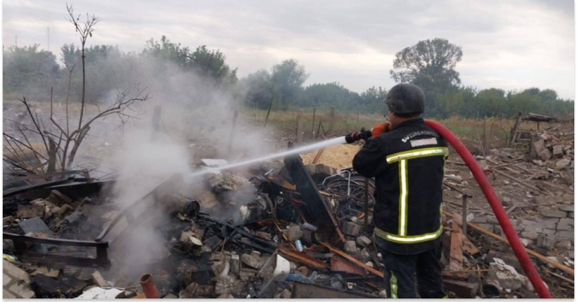 Загинуло подружжя, двоє людей зазнали поранень: деталі нічного удару по Харківщині