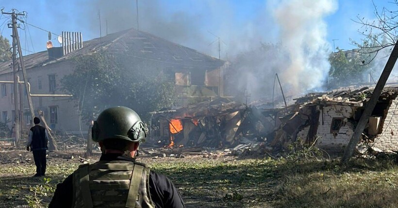 Окупанти обстріляли село на Харківщині: є постраждалі