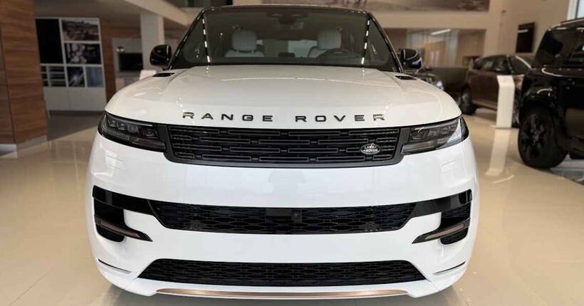 У матері депутата Київради конфіскують Range Rover куплений за 65 000 грн