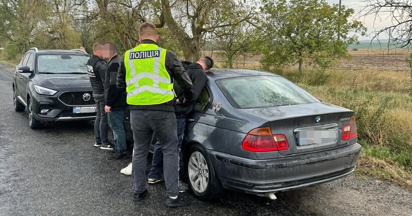 На Вінниччині затримали переправника, який організовував незаконне перетинання кордону