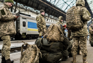 Стефанчук пояснив, чому влада не готова демобілізувати військових до 25 років 