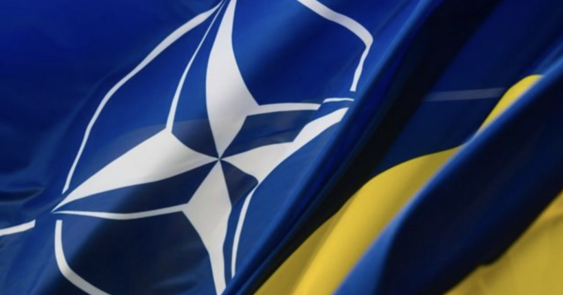 Столтенберг: НАТО має швидше надавати Україні сучасне озброєння
