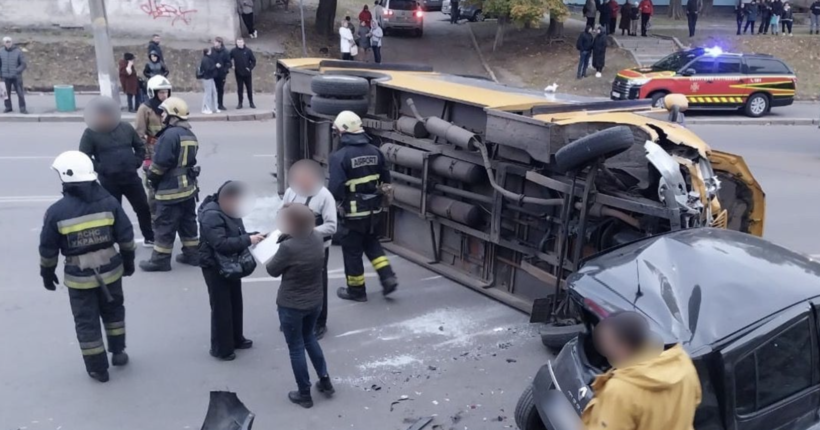 У Сумах сталася ДТП за участі громадського транспорту