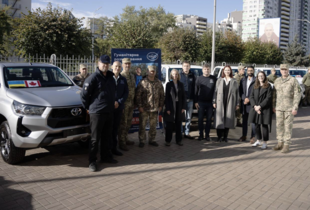 Україна отримає від Канади 13 позашляховиків із обладнанням для розмінування