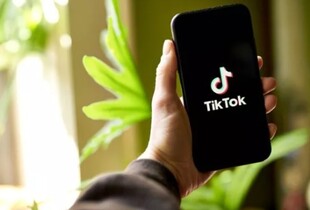 Французькі родини подали до суду на TikTok через самогубства підлітків