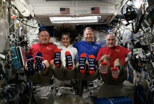 Астронавти NASA проголосували на президентських виборах США (фото)