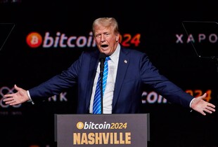 Як курс біткоїна повʼязаний з Трампом: що він пообіцяв ринку криптовалют
