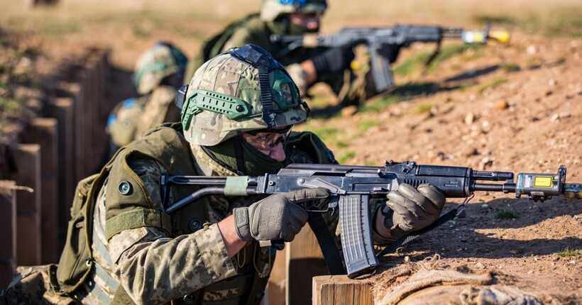 Новий механізм переведень для військових: Кабмін запускає прозору систему в “Армія+”