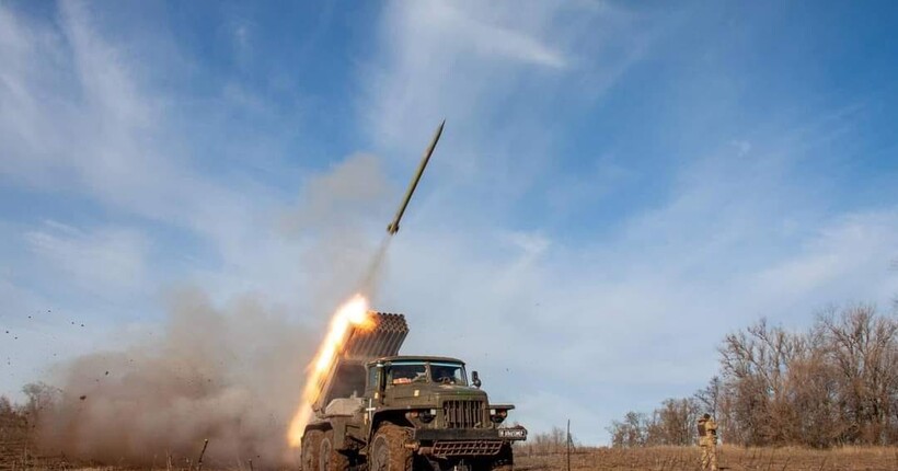 <strong>Українські воїни дають відсіч окупантам: відбито атаки поблизу 17 населених пунктів </strong>