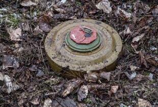 На Курщині окупанти втратили майже 20 одиниць техніки через підриви на мінах (відео) 