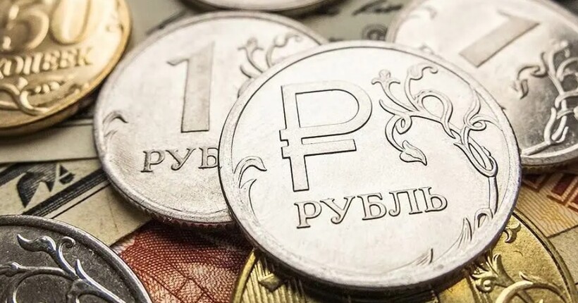 Рубль обвалився до мінімуму на тлі удару ЗСУ по Брянську та ядерних погроз Путіна