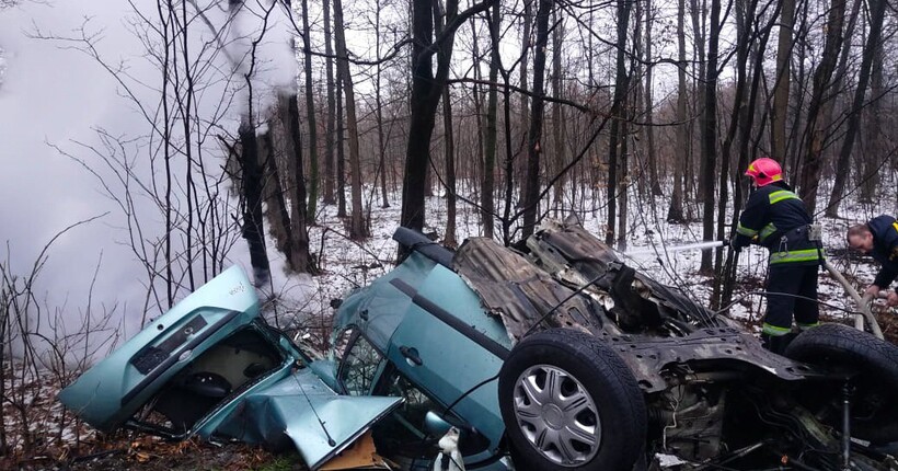 Смертельна аварія під Вінницею: загинув водій, троє травмованих у лікарні