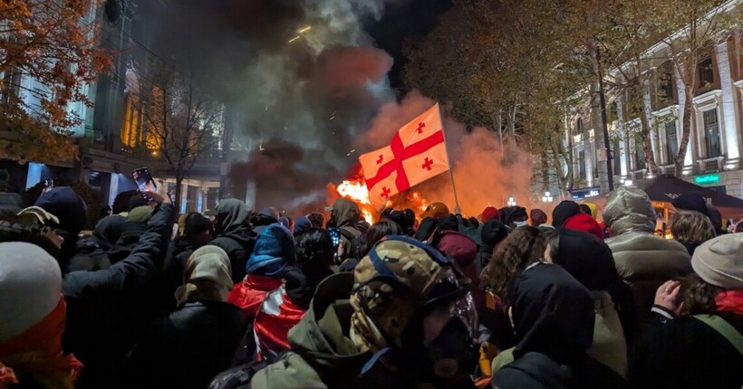 Протести в Грузії: країни Балтії анонсували санкції через розгін активістів