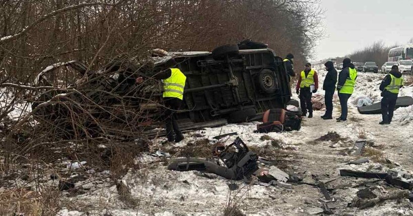 Поліція встановила попередню причину масштабної ДТП під Львовом (фото)