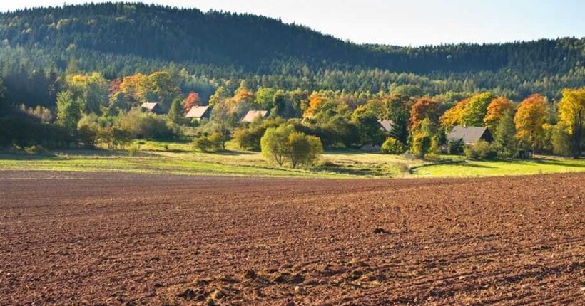 На Прикарпатті повернуто цінні землі дослідної станції НААН України