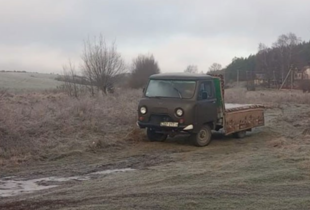 На Тернопільщині підлітки викрали катафалк з території церкви