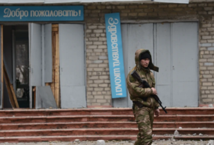 У школах на ТОТ росіяни створюють класи зі збирання дронів для своєї армії - ЦНС
