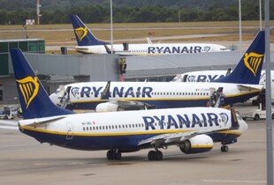 Літак Ryanair був змушений змінити пункт призначення через збої в роботі GPS