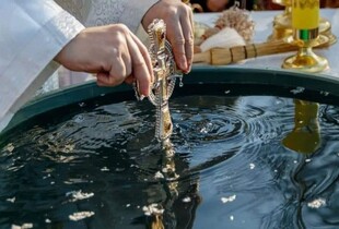Водохреще 2025 – душевні та красиві привітання у віршах, прозі та картинках