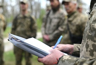 У Дніпропетровському ТЦК відрегували на конфлікт між правоохоронцями та чоловіком на вокзалі