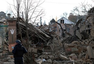 Окупанти завдали авіаудар по Херсону: поліція фіксує наслідки