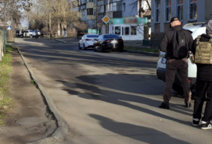 У Білгород-Дністровському біля держустанови стався вибух: що відомо