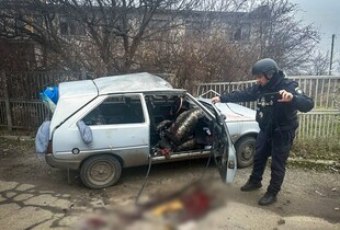 Росіяни ударним дроном атакували цивільний автомобіль у Приморському