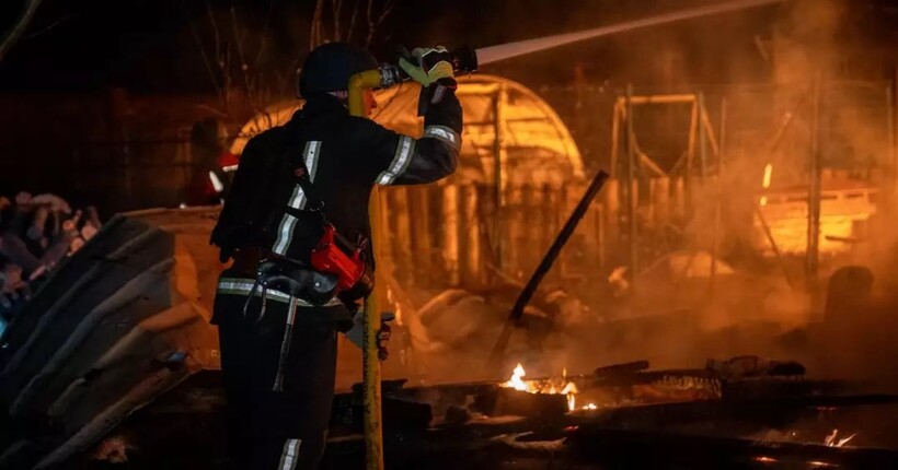 Росіяни вдарили по дитячому оздоровчому центру в Сумах (фото та відео)