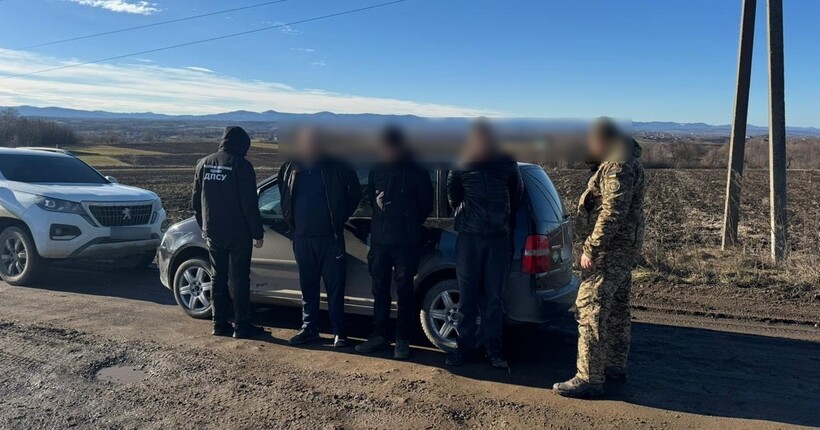 На Буковині затримали двох чоловіків, які намагалися незаконно перетнути кордон з Румунією